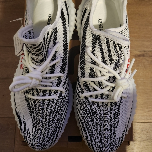 Size 11.5 - Adidas Yeezy Boost 350 V2 Low Zebra - Picture 2 of 6